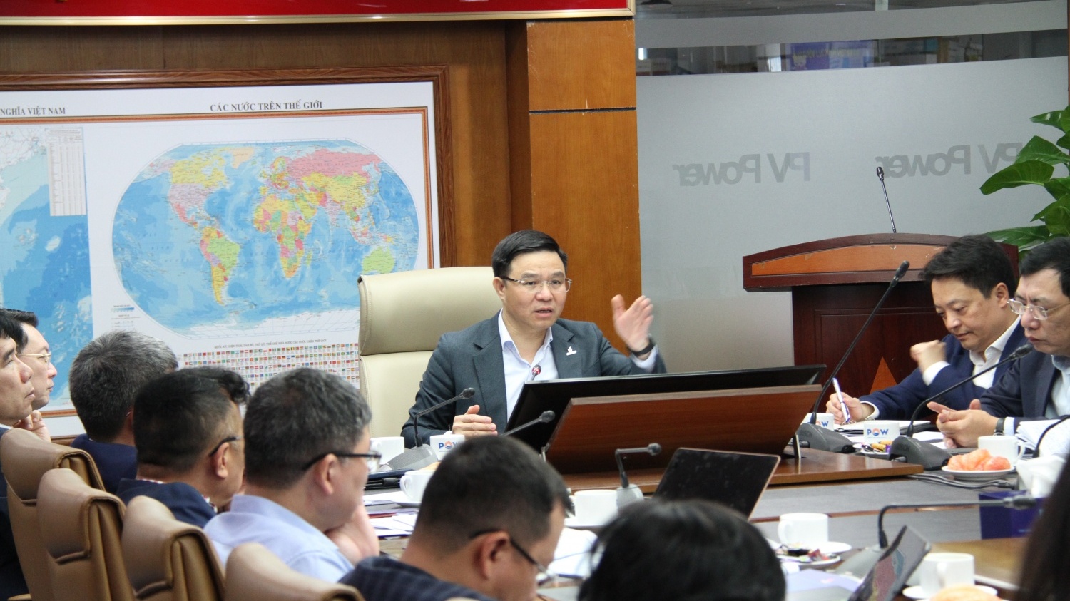Chủ tịch HĐTV, Tổng Giám đốc Petrovietnam Lê Mạnh Hùng: Thúc đẩy tháo gỡ vướng mắc cơ chế cho điện khí