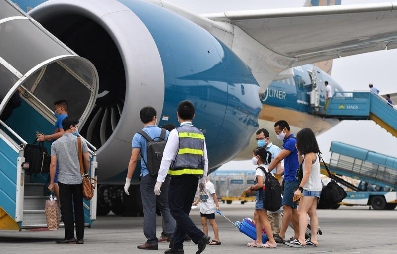 Cục Hàng không yêu cầu báo cáo việc giá vé máy bay “sốt” từng ngày dịp Tết