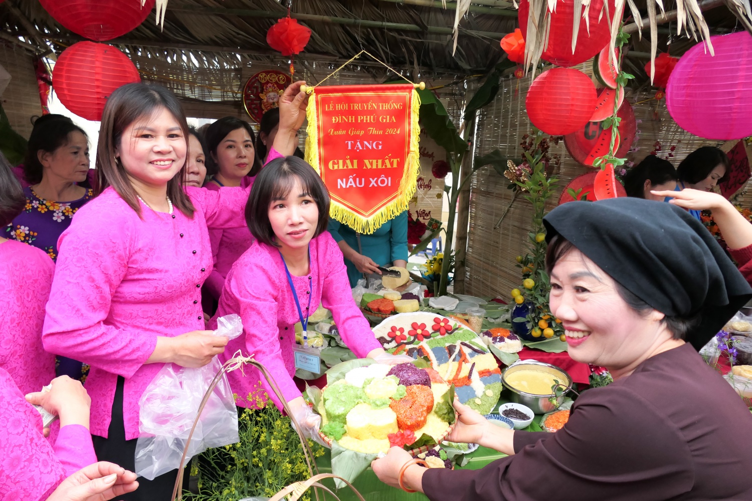 Gìn giữ những nét tinh hoa của làng nghề Xôi Phú Thượng