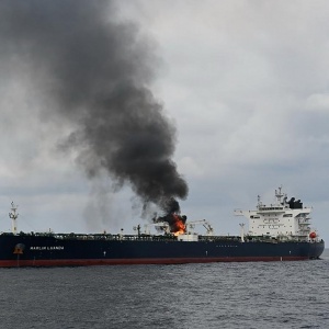 Houthis nhận trách nhiệm tấn công tàu chở dầu Mỹ