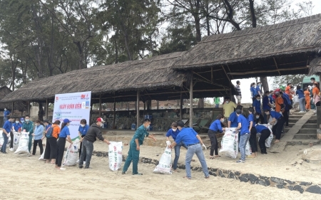 Giảm thiểu rác thải nhựa đại dương: Trách nhiệm và hành động của thanh niên