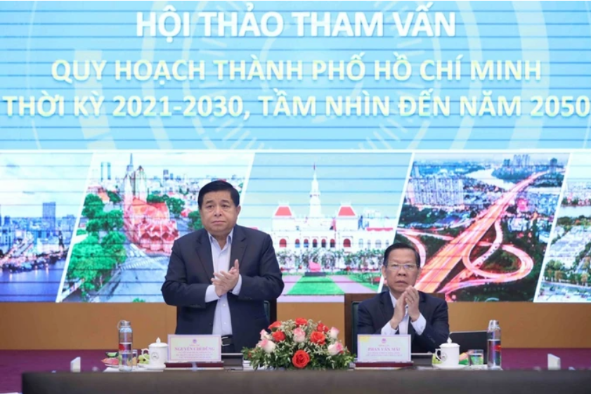 Bộ trưởng Bộ KH-ĐT Nguyễn Chí Dũng và Chủ tịch UBND TPHCM Phan Văn Mãi chủ trì hội thảo