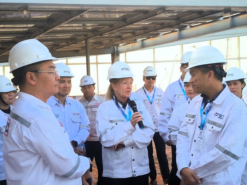 Đoàn công tác Chính phủ Singapore thăm và làm việc với PTSC về dự án xuất khẩu năng lượng tái tạo