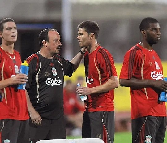 Rafa Benitez đưa ra cảnh báo với Xabi Alonso