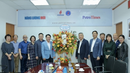 Lãnh đạo Petrovietnam chúc mừng Tạp chí Năng lượng Mới nhân kỷ niệm 13 năm ngày ra số đầu tiên