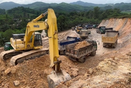 Lâm Đồng: Đình chỉ Công ty TNHH Anh Kiên khai thác khoáng sản 5 tháng