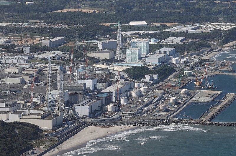 Nhật Bản đình chỉ xả nước Fukushima