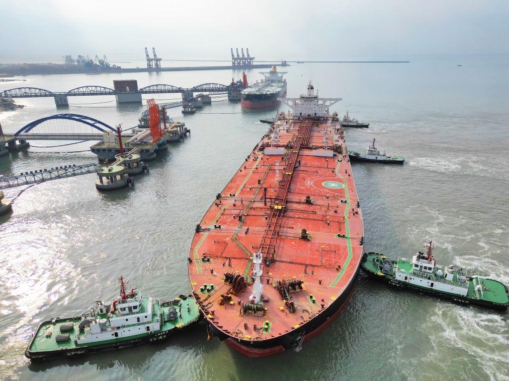 Singapore kiếm bộn nhờ các tàu chở dầu phải né vùng xung đột