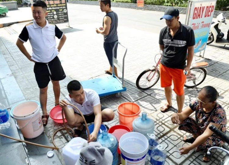 Hà Nội phấn đấu 100% người dân khu vực nông thôn được cấp nước sạch trong năm 2024