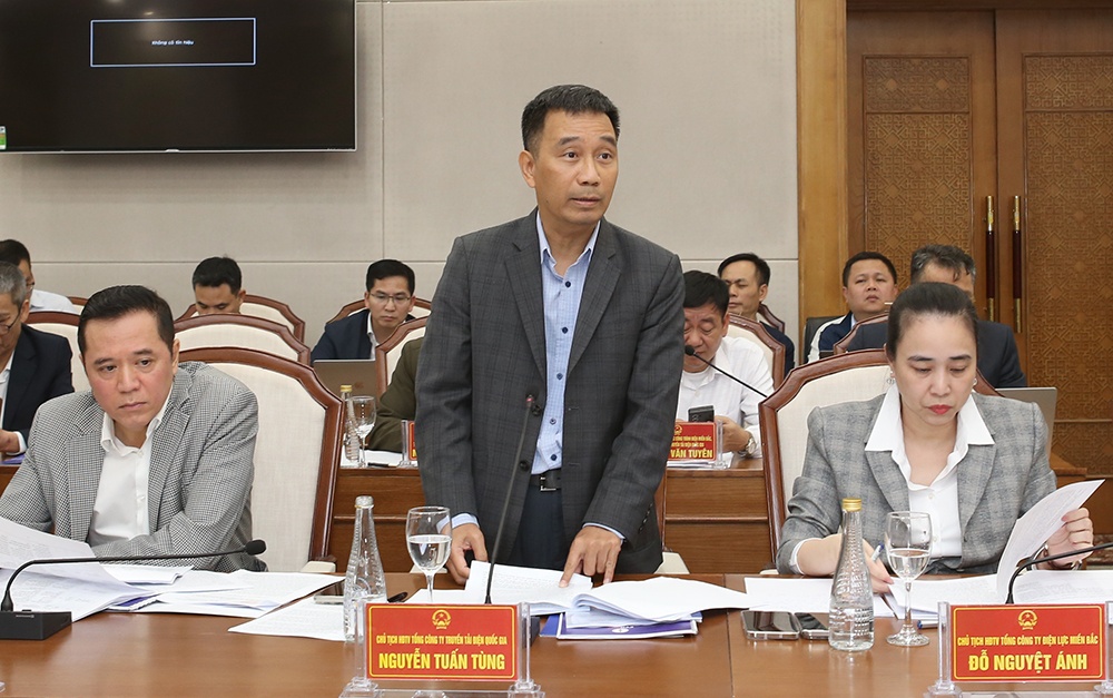 UBND tỉnh Quảng Ninh và EVN họp bàn gỡ vướng mắc đầu tư xây dựng các dự án lưới điện