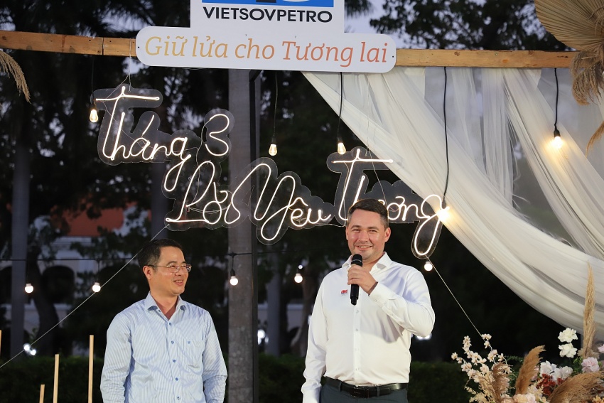 Vietsovpetro – Đoàn kết và Sẻ chia với Đêm nhạc gây quỹ thiện nguyện “Tháng Ba – Lời yêu thương” Vietsovpetro – Đoàn kết và sẻ chia với đêm nhạc gây quỹ thiện nguyện “Tháng Ba – Lời yêu thương”