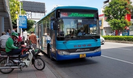 Hà Nội: Tạm dừng 5 tuyến xe buýt có doanh thu thấp từ 1/4