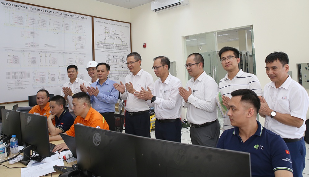 Đóng điện Trạm biến áp 220kV Phố Cao và đấu nối: Tăng cường đảm bảo điện cho Hưng Yên, Hải Dương