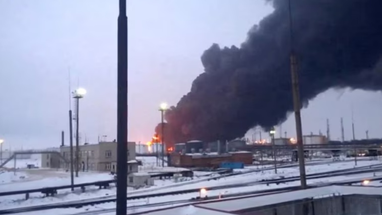 Rất nhiều cuộc tấn công tập trung vào nhà máy lọc dầu của Nga chỉ trong tháng 3
