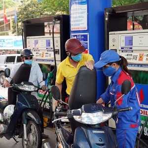 Thủ tướng yêu cầu thực hiện nghiêm quy định về hóa đơn điện tử trong kinh doanh, bán lẻ xăng dầu