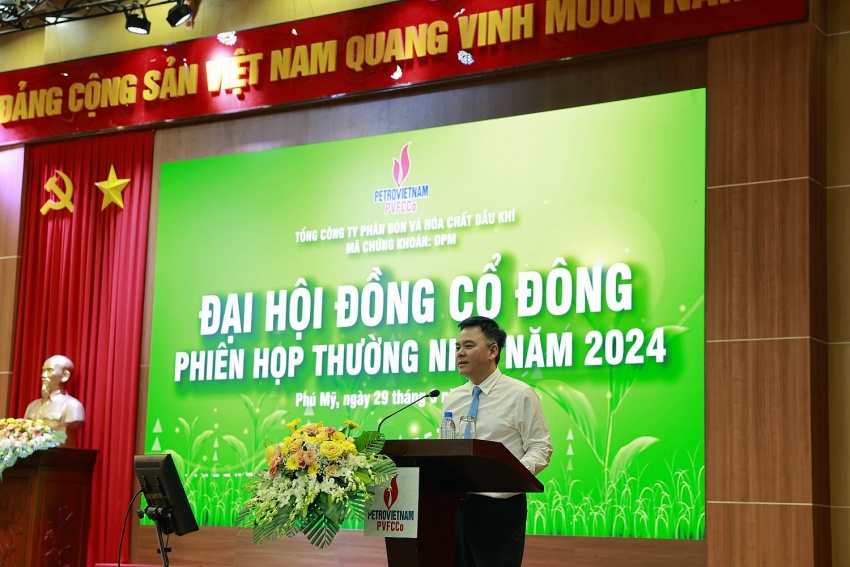 Tân chủ tịch Nguyễn Xuân Hòa phát biểu tại phiên họp