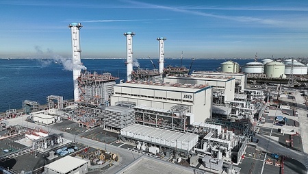 Nhật Bản đình chỉ khai thác 4 nhà máy điện khí