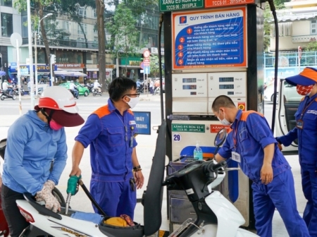 Bộ Công Thương lý giải việc 16 thương nhân kinh doanh xăng dầu bị thu hồi giấy phép