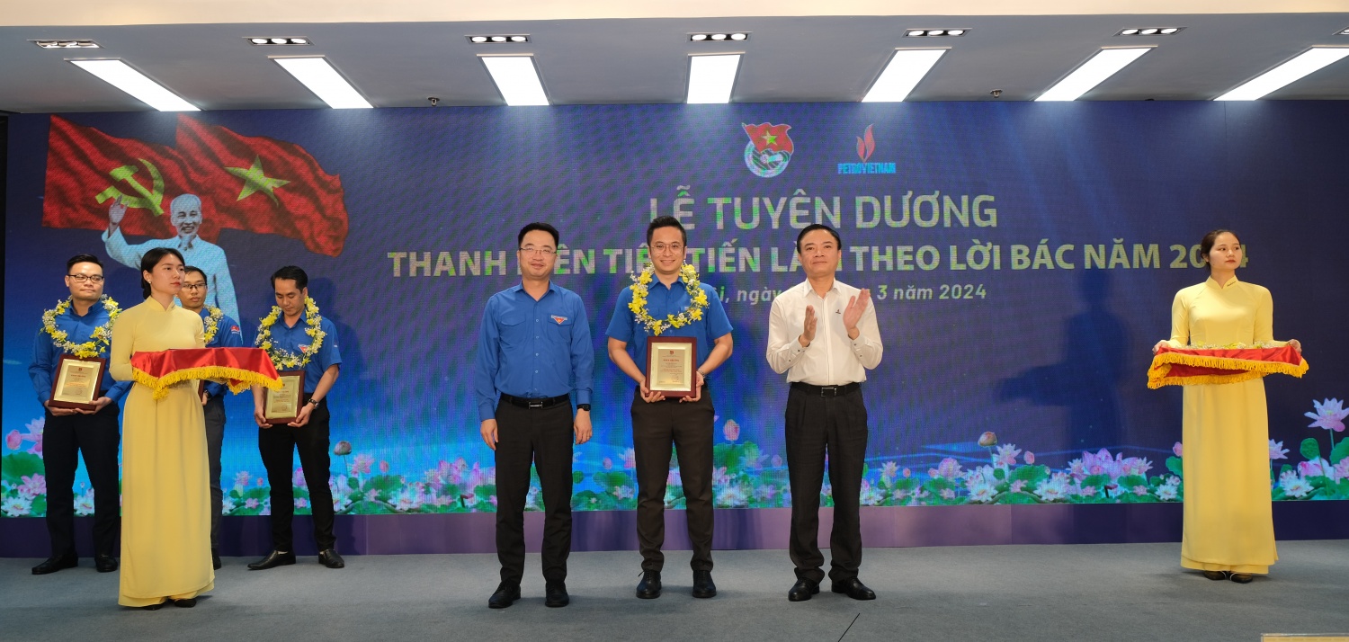 Đồng chí Trần Quang Tùng nhận vinh danh Nhà quản lý trẻ tiêu biểu