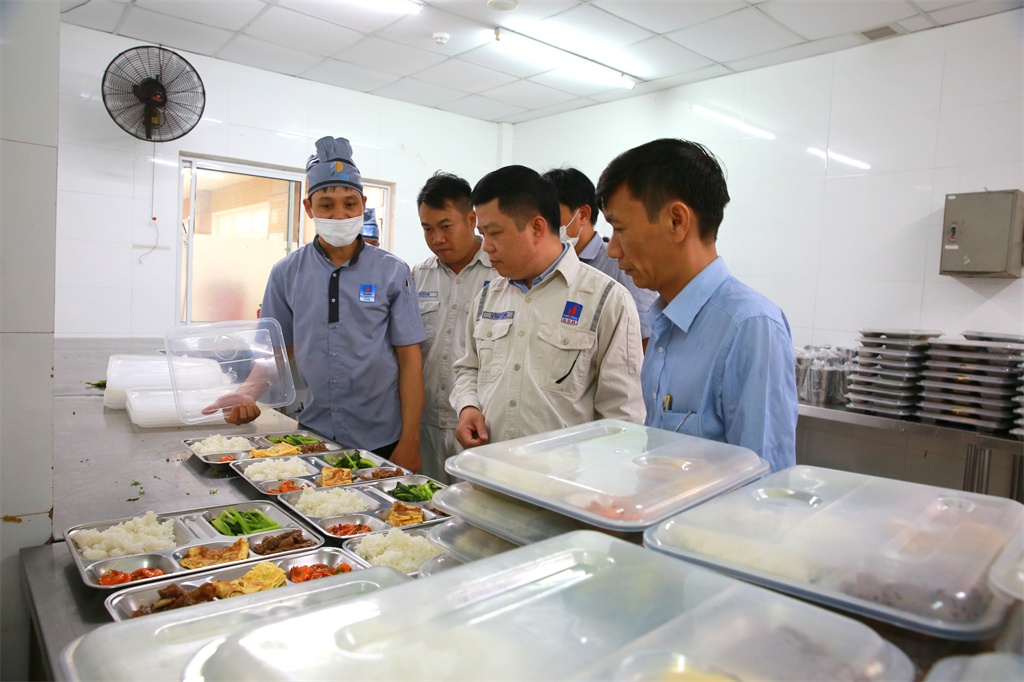 Công tác hậu cần trong BDTT lần 5 NMLD Dung Quất: “Chu đáo, ân cần, tận tâm”