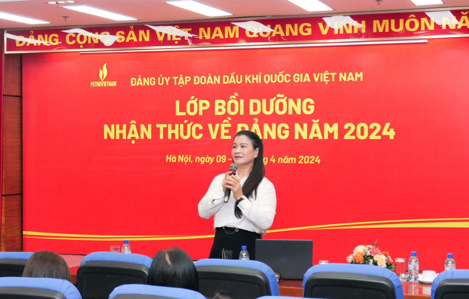 Petrovietnam khai giảng Lớp bồi dưỡng nhận thức về Đảng năm 2024 khu vực Hà Nội