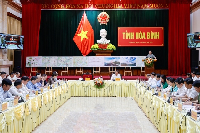 Thủ tướng: Phát triển Hòa Bình theo mô hình tập trung đa cực, 2 hành lang kinh tế và 3 vùng