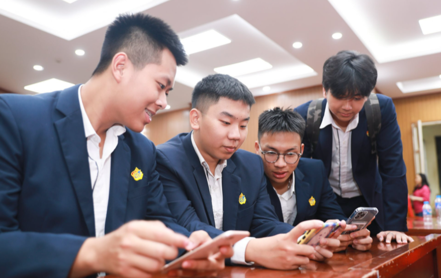 Hà Nội khởi động chương trình hỗ trợ ôn thi tốt nghiệp THPT năm 2024