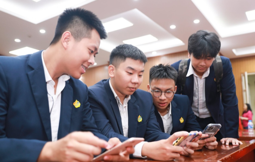Hà Nội khởi động chương trình hỗ trợ ôn thi tốt nghiệp THPT năm 2024