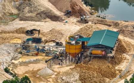 Lâm Đồng tước giấy phép doanh nghiệp vi phạm 11 lỗi trong khai thác khoáng sản