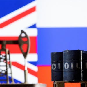 Bất chấp lệnh cấm, Anh vẫn nhập khẩu dầu Nga