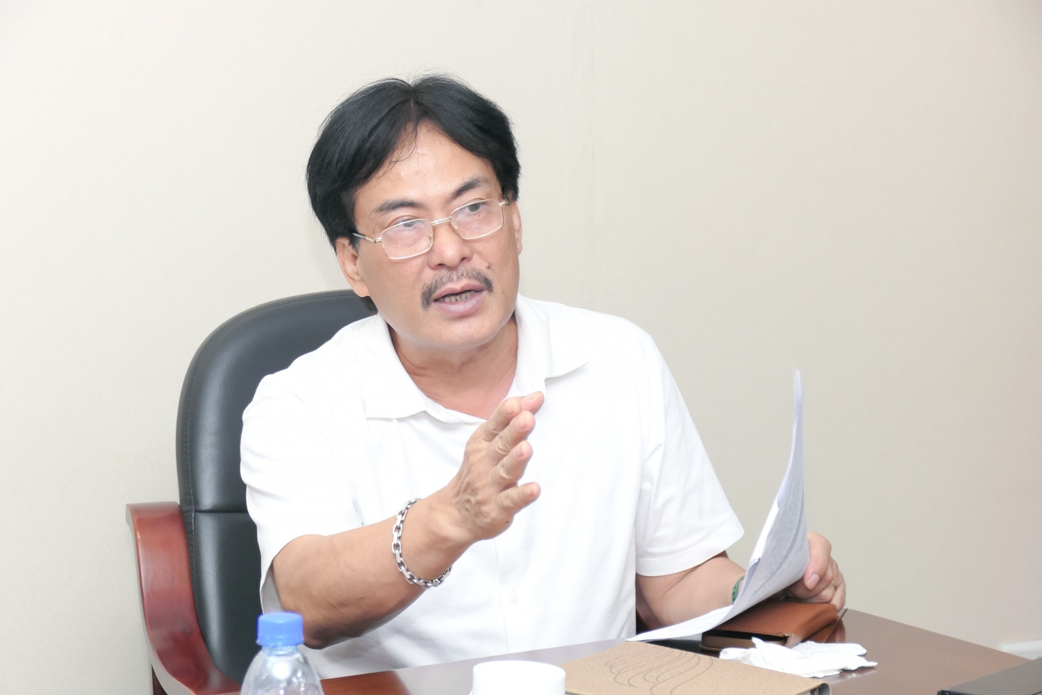 Anh hùng Lao động, TS. Nguyễn Hùng Dũng, Phó Chủ tịch kiêm Tổng Thư ký VPA phát biểu ý kiến.