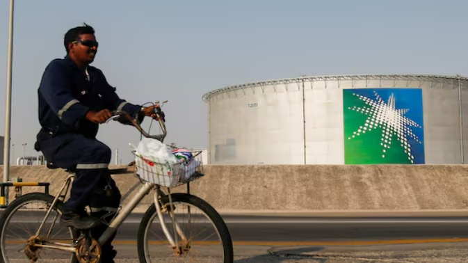 Ả Rập Xê-út có thể tăng giá hầu hết các loại dầu sang châu Á trong tháng 6