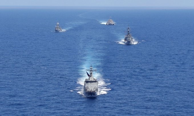Các tàu của Mỹ và đồng minh thực hiện cuộc tập trận trên Biển Đông ngày 7/4/2024. (Nguồn: US Navy)