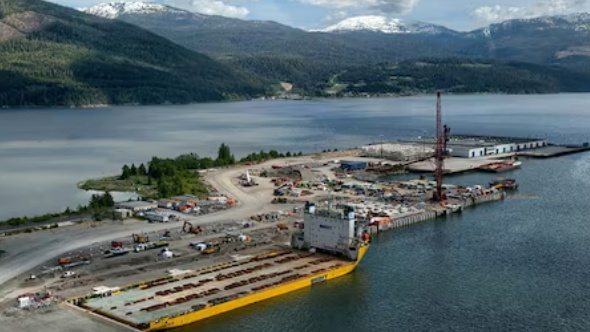 Mỹ có thể mất khí đốt của Canada khi kho cảng LNG Canada khởi động