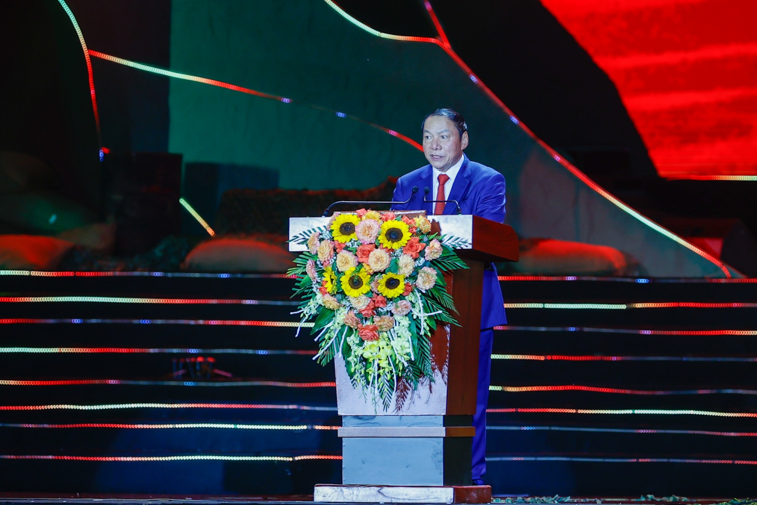 Thủ tướng Phạm Minh Chính dự chương trình nghệ thuật đặc biệt 