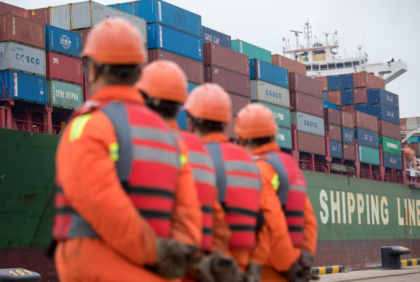 Xuất khẩu của Trung Quốc tăng trưởng trở lại trong tháng 4