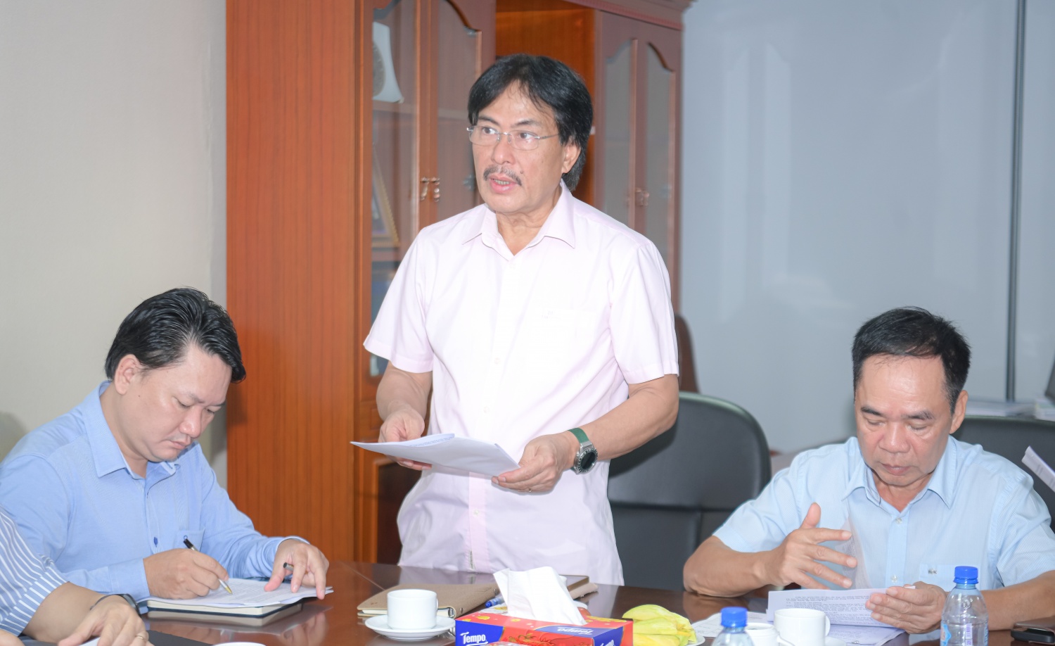 TS. Nguyễn Hùng Dũng, Phó Chủ tịch kiêm Tổng Thư ký VPA phát biểu tại cuộc họp