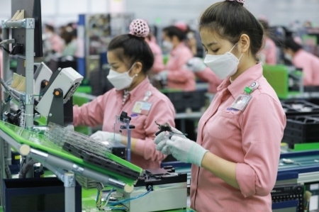 Tin tức kinh tế ngày 9/5: Samsung cam kết đầu tư thêm 1 tỉ USD mỗi năm tại Việt Nam