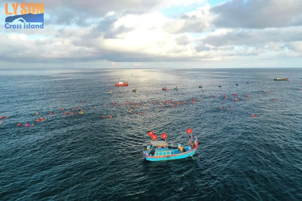 Giải bơi vượt biển Lý Sơn Cross Island - Tiên phong, độc đáo và thách thức