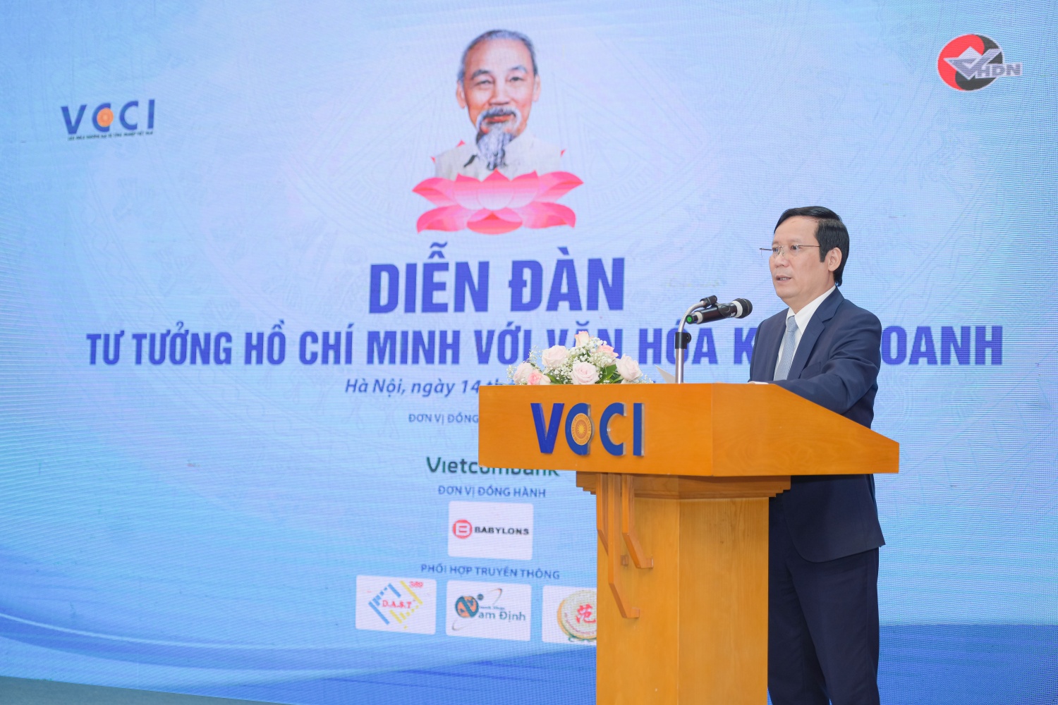 Chủ tịch VCCI Phạm Tấn Công phát biểu khai mạc