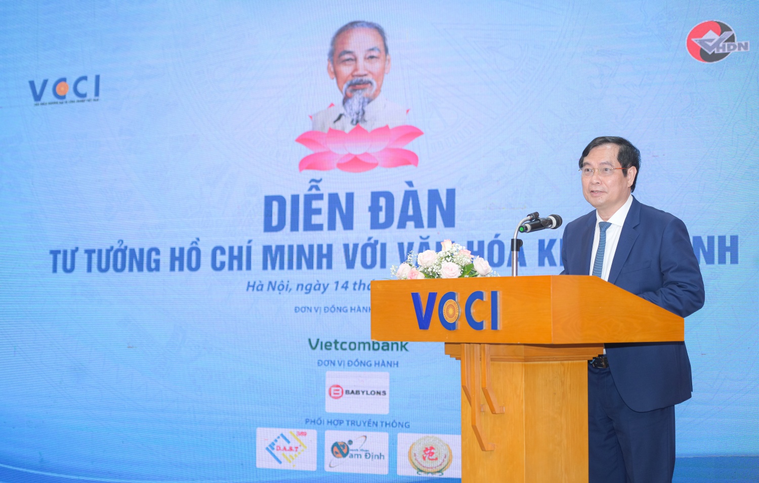 ông Phan Xuân Thủy - Phó Trưởng Ban Tuyên giáo Trung ương phát biểu tại diễn đàn