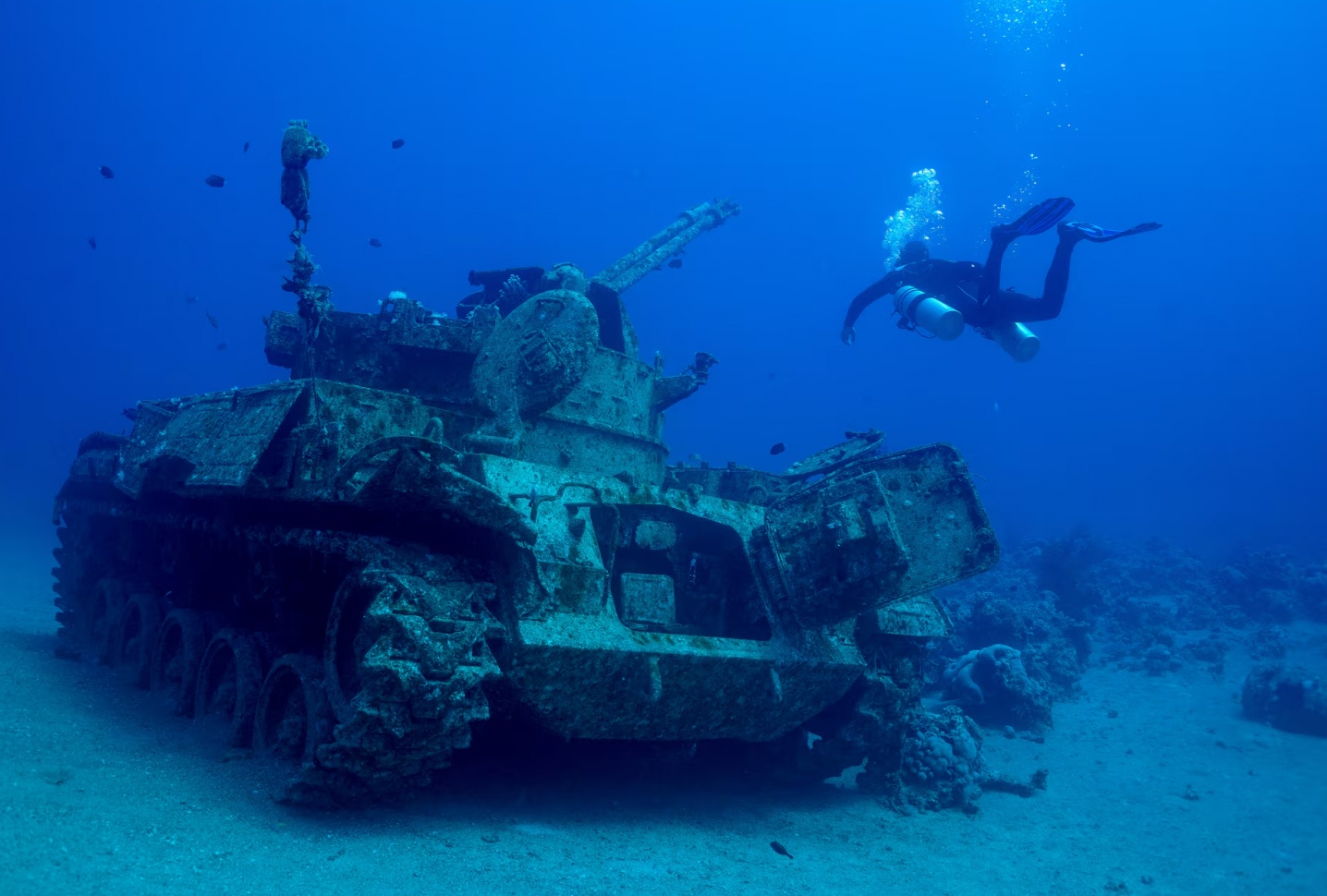 Khám phá bảo tàng quân sự dưới nước đầu tiên của Jordan