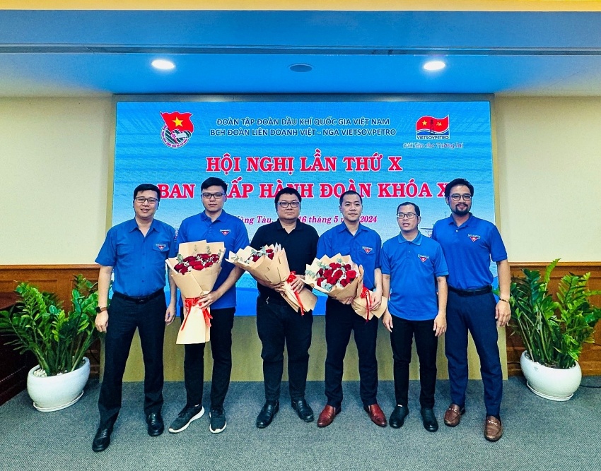 Hội nghị Ban Chấp hành Đoàn Vietsovpetro mở rộng, kỳ họp thứ 10 khóa X Hội nghị Ban Chấp hành Đoàn Vietsovpetro mở rộng, kỳ họp thứ 10 khóa X