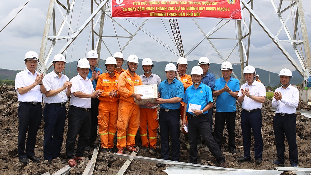 Công đoàn Điện lực Việt Nam động viên các đơn vị tham gia thi công Dự án đường dây 500kV mạch 3