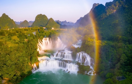 Travel+Leisure gọi tên thác Bản Giốc trong 21 thác nước đẹp nhất thế giới