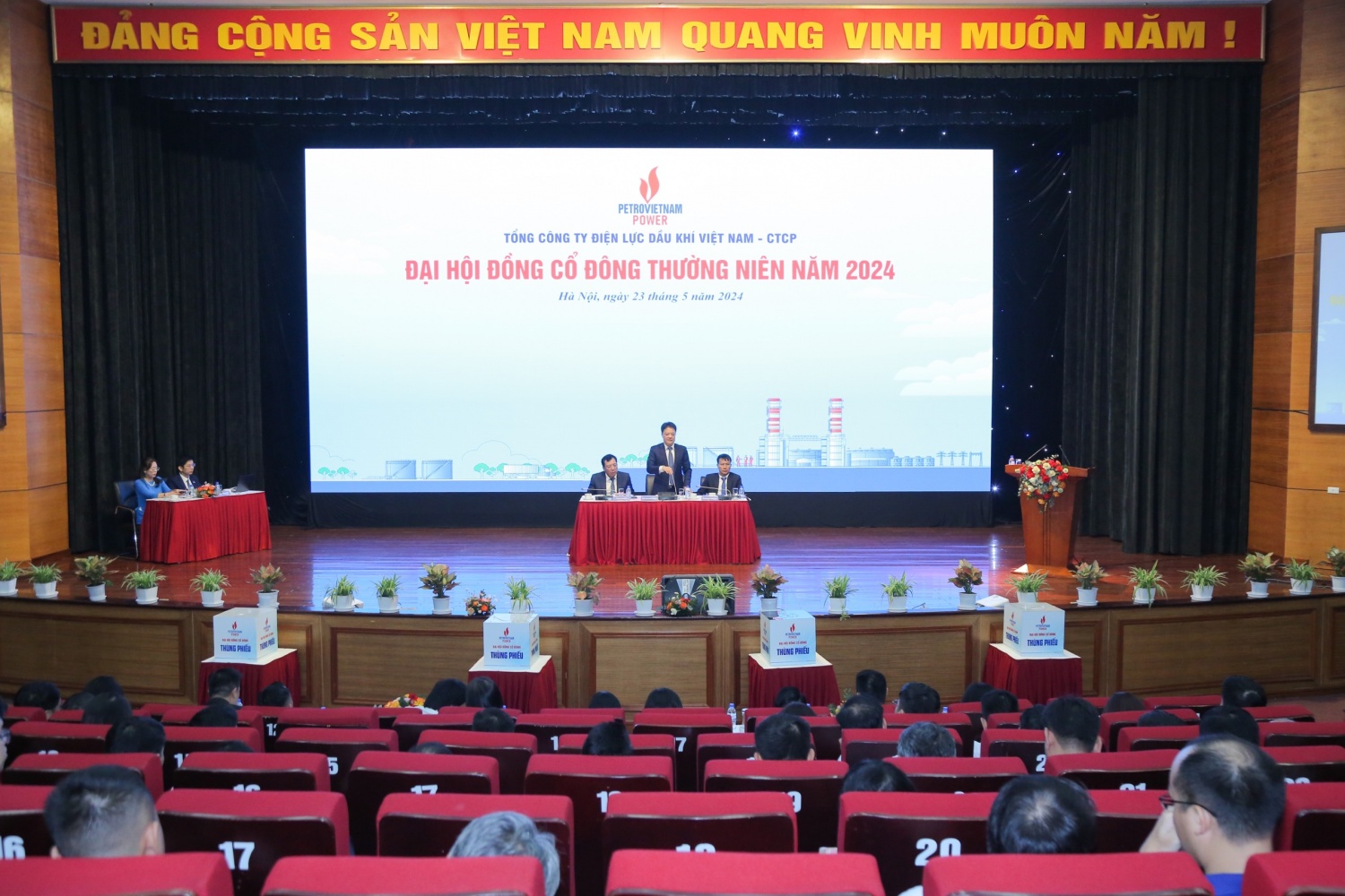 Các sự kiện nổi bật của Petrovietnam trong tuần từ ngày 19/5 đến 26/5/2024 Các sự kiện nổi bật của Petrovietnam trong tuần từ ngày 19/5 đến 26/5/2024