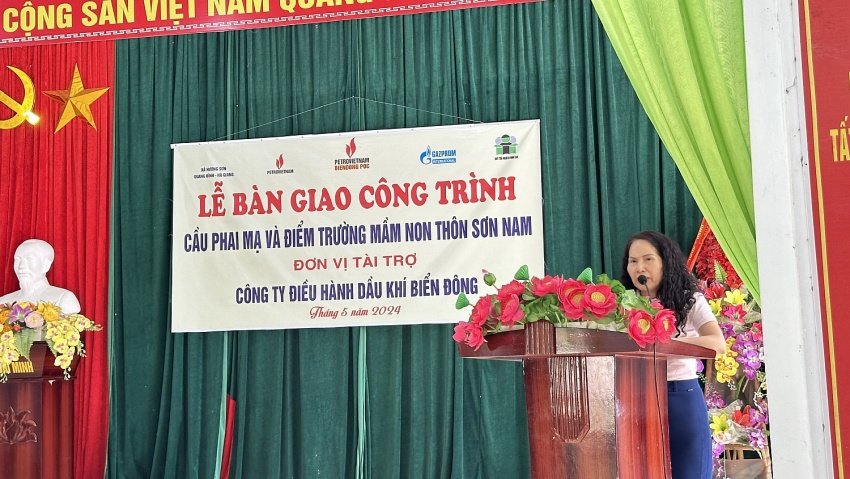 Bà Đặng Thị Lan - Phó Tồng Giám đốc BIENDONG POC phát biểu 