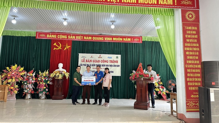 Khánh thành cầu, đường dân sinh tại Hà Giang do BIENDONG POC tài trợ