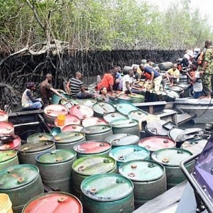Mối đe dọa không hồi kết của nạn trộm cắp dầu thô ở Nigeria