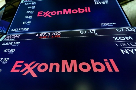 Vì sao Exxon và Chevron đặt cược vào các thương vụ mua bán lớn?